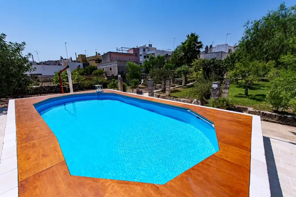 La piscina della Masseria De Donno