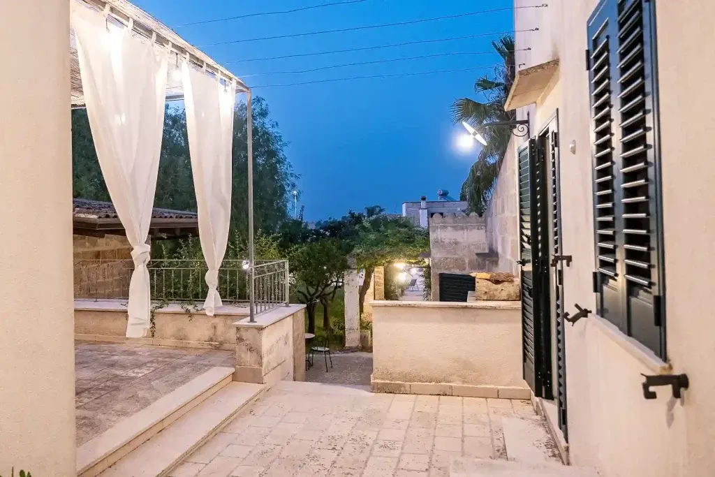 Ingressi e cortile della Masseria De Donno