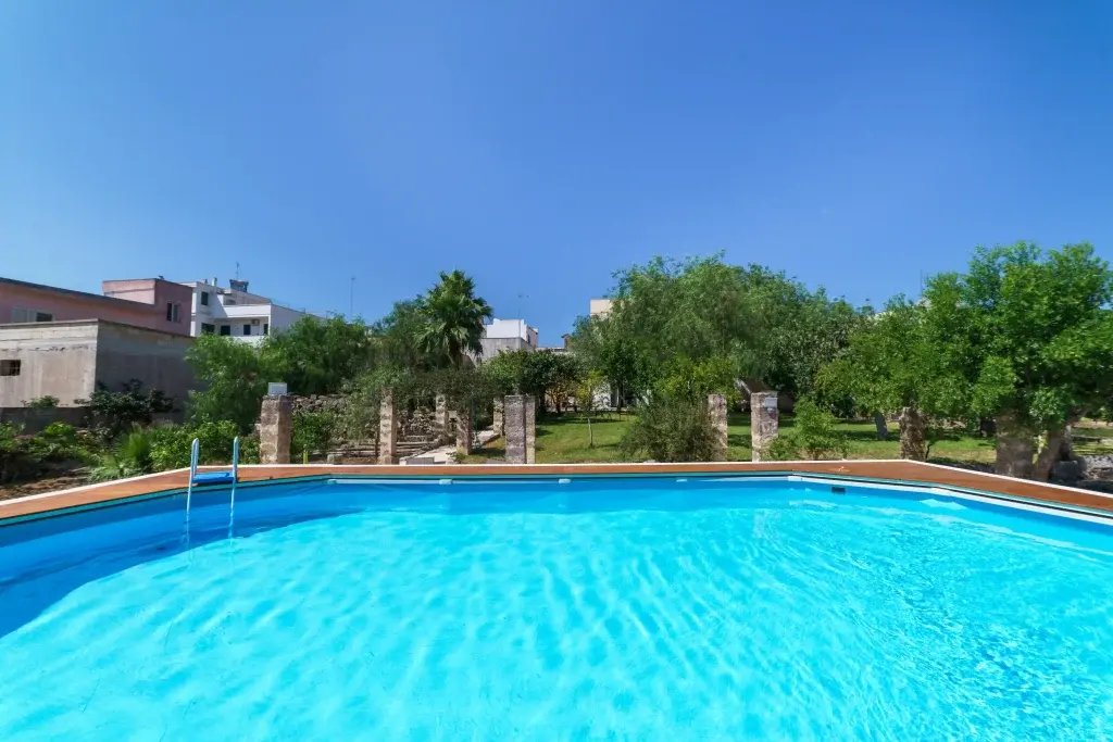 La piscina della Masseria De Donno